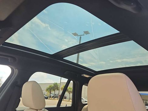 Used 2018 BMW X1 sDrive28i image 16