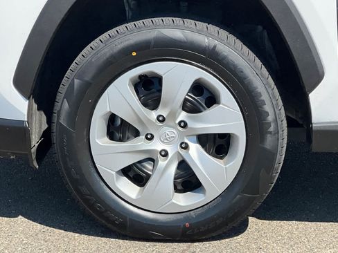 Certified 2023 Toyota RAV4 LE FWD image 30