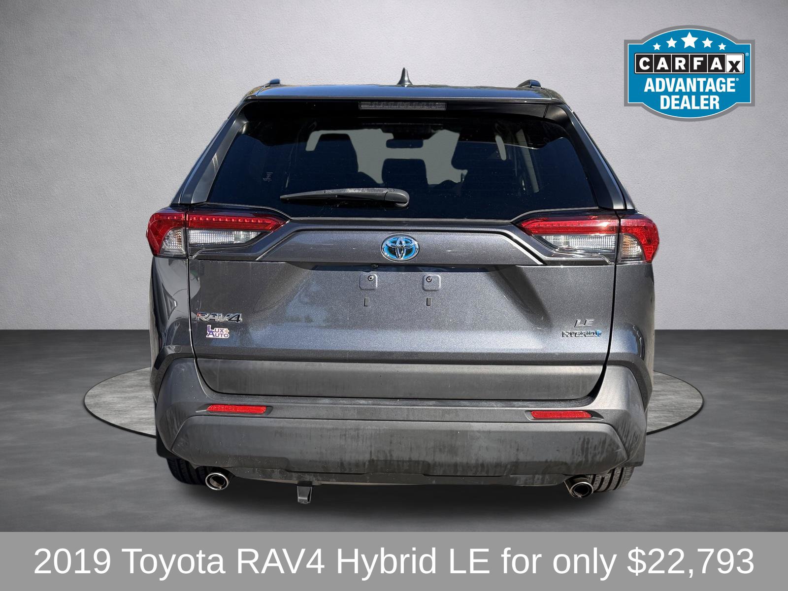 Used 2019 Toyota RAV4 LE w/ Carpet Mat Package AWD/4WD image 4