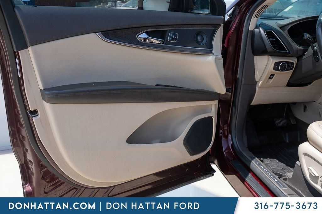 Used 2020 Lincoln Nautilus Reserve AWD/4WD image 15