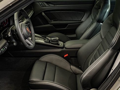 New 2026 Porsche 911 Carrera 4S image 5