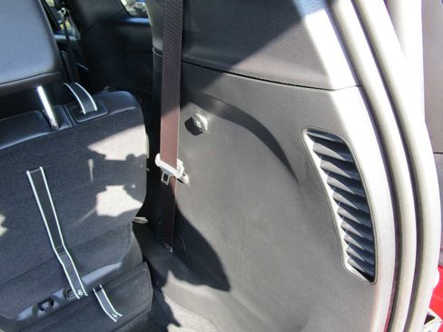 New 2025 Chrysler Pacifica Select image 11