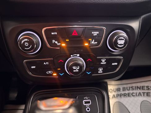 Used 2021 Jeep Compass Trailhawk AWD/4WD image 18