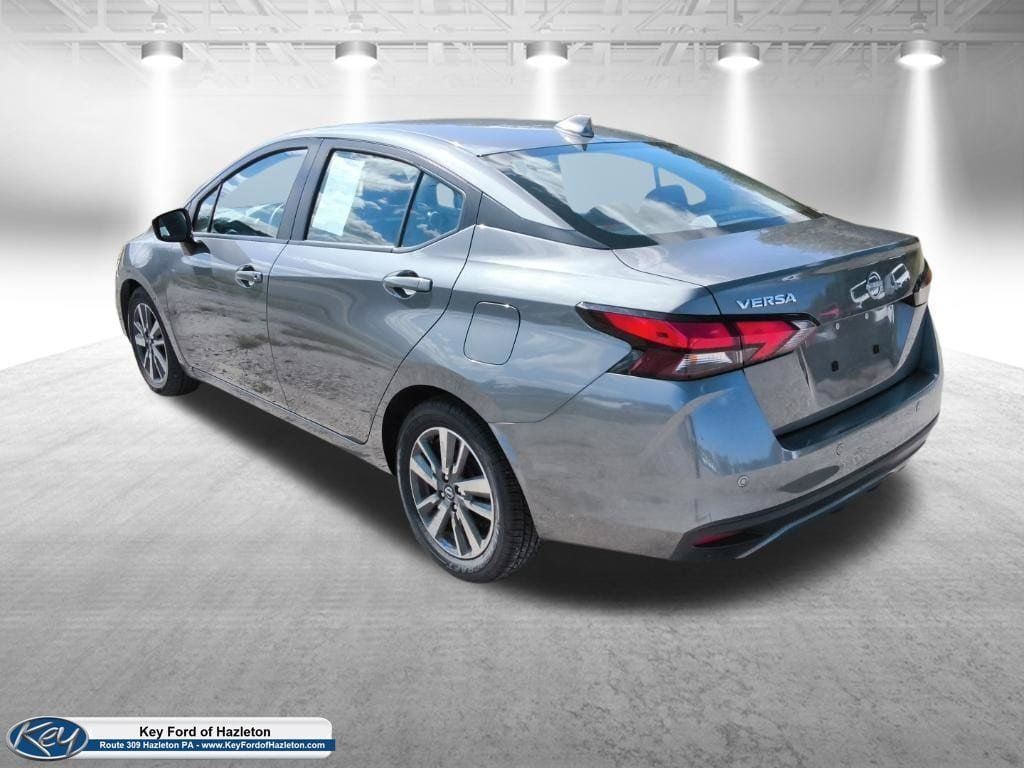 Used 2025 Nissan Versa SV FWD image 8