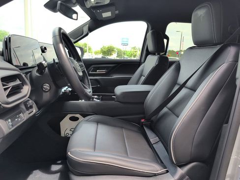 New 2025 Chevrolet Silverado EV LT AWD/4WD image 13