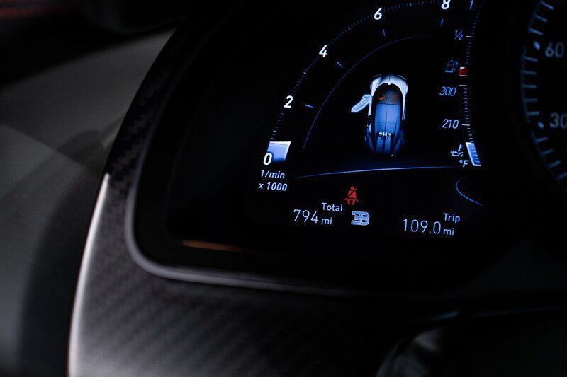 Used 2022 Bugatti Chiron Super Sport AWD/4WD image 68