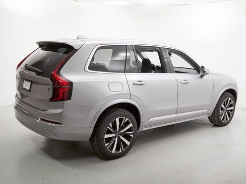 New 2026 Volvo XC90 B6 Core image 8