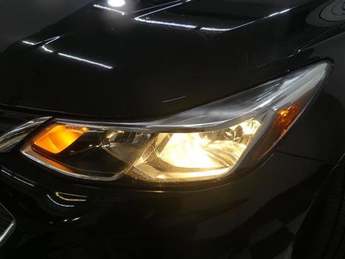 Used 2018 Chevrolet Cruze LS FWD image 14