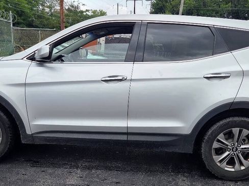 Used 2016 Hyundai Santa Fe Sport AWD/4WD image 2