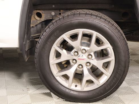 Used 2018 GMC Sierra 1500 SLT w/ SLT Premium Package AWD/4WD image 18