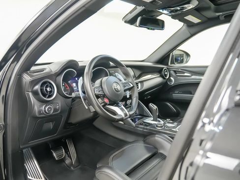 Used 2022 Alfa Romeo Stelvio Quadrifoglio w/ Active Assist Plus Package AWD/4WD image 4