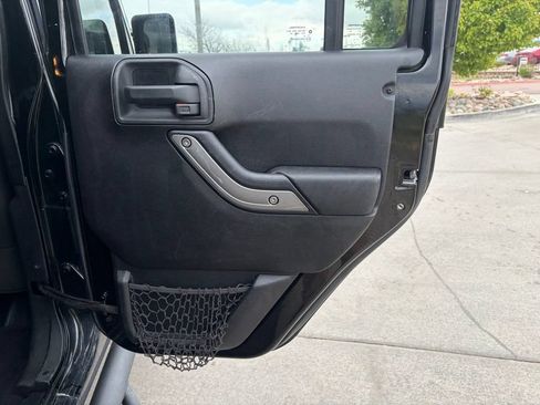 Used 2015 Jeep Wrangler Unlimited Sport w/ Quick Order Package 24S AWD/4WD image 23