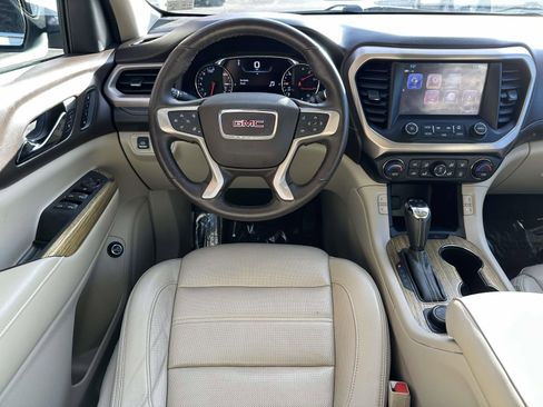 Used 2017 GMC Acadia Denali w/ Technology Package image 10