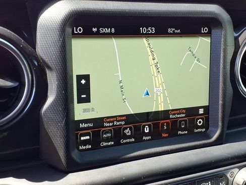 Used 2022 Jeep Wrangler Unlimited Sahara AWD/4WD image 23