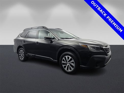 Used 2022 Subaru Outback Premium image 1