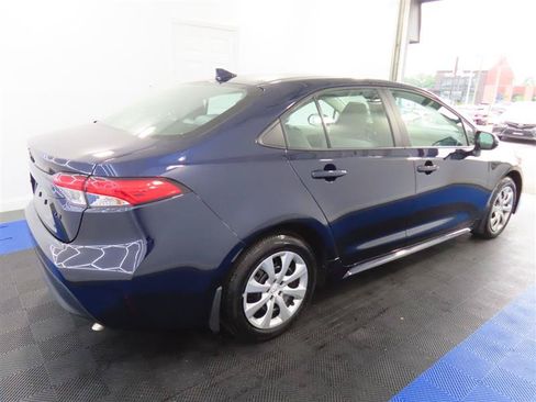 Used 2026 Toyota Corolla LE FWD image 15