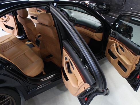 Used 2002 BMW M5 RWD image 31