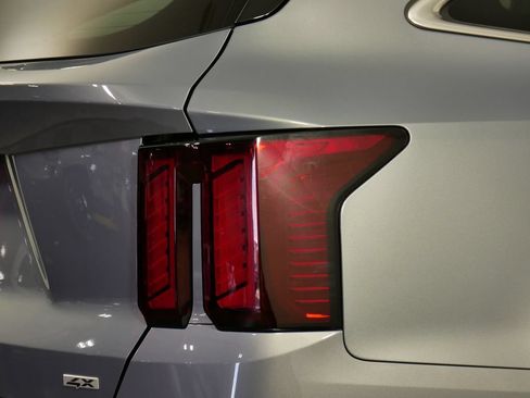 Used 2024 Kia Sorento S w/ Panoramic Sunroof Package AWD/4WD image 14