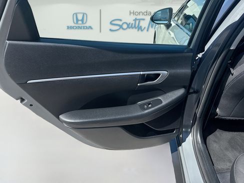 Used 2021 Hyundai Sonata SE FWD image 25