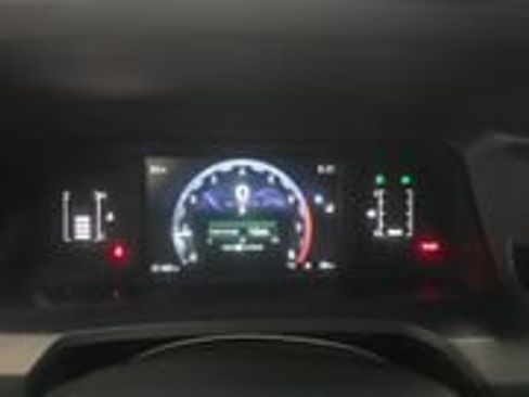 Used 2025 Toyota Tacoma SR5 AWD/4WD image 12