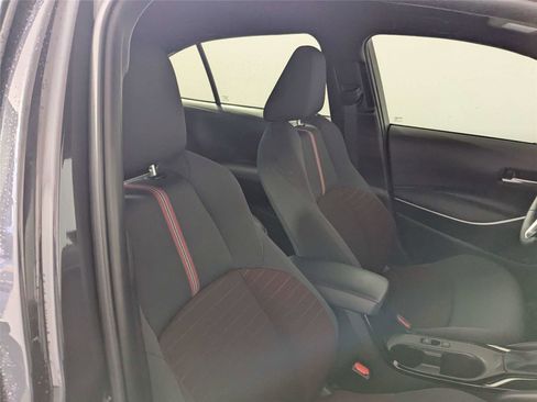 Used 2025 Toyota Corolla SE image 23