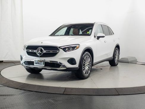 Certified 2026 Mercedes-Benz GLC 300 4MATIC image 3