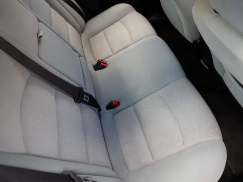 Used 2016 Chevrolet Cruze LT image 12