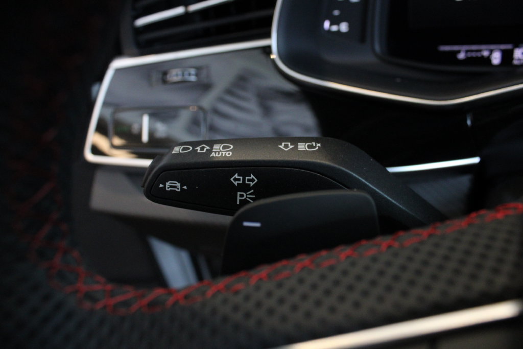 New 2026 Audi SQ8 Prestige AWD/4WD image 11