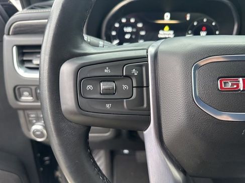 Used 2024 GMC Yukon SLT image 10