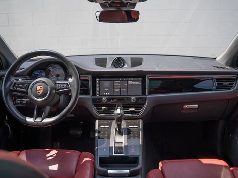 Certified 2023 Porsche Macan S AWD/4WD image 21