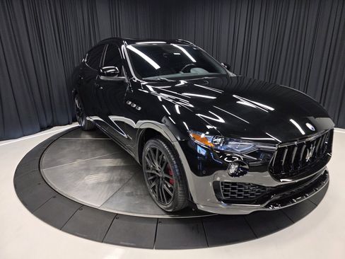 Used 2018 Maserati Levante GranSport image 4