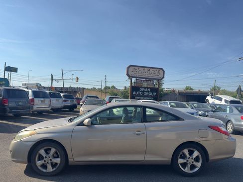 Used 2004 Toyota Solara SE Sport FWD image 2