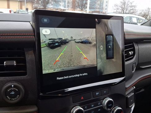 Used 2023 Ford Expedition Limited image 24