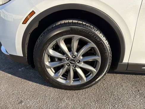 Certified 2022 Lincoln Corsair Standard w/ Premium Package image 30