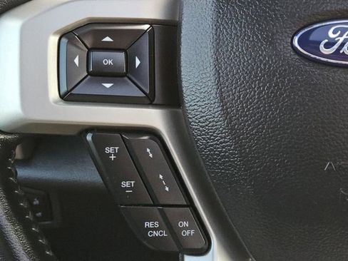 Used 2022 Ford F250 Lariat w/ Tremor Off-Road Package image 21