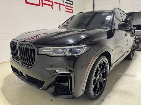 Used 2020 BMW X7 M50i w/ Dynamic Handling Package AWD/4WD image 2