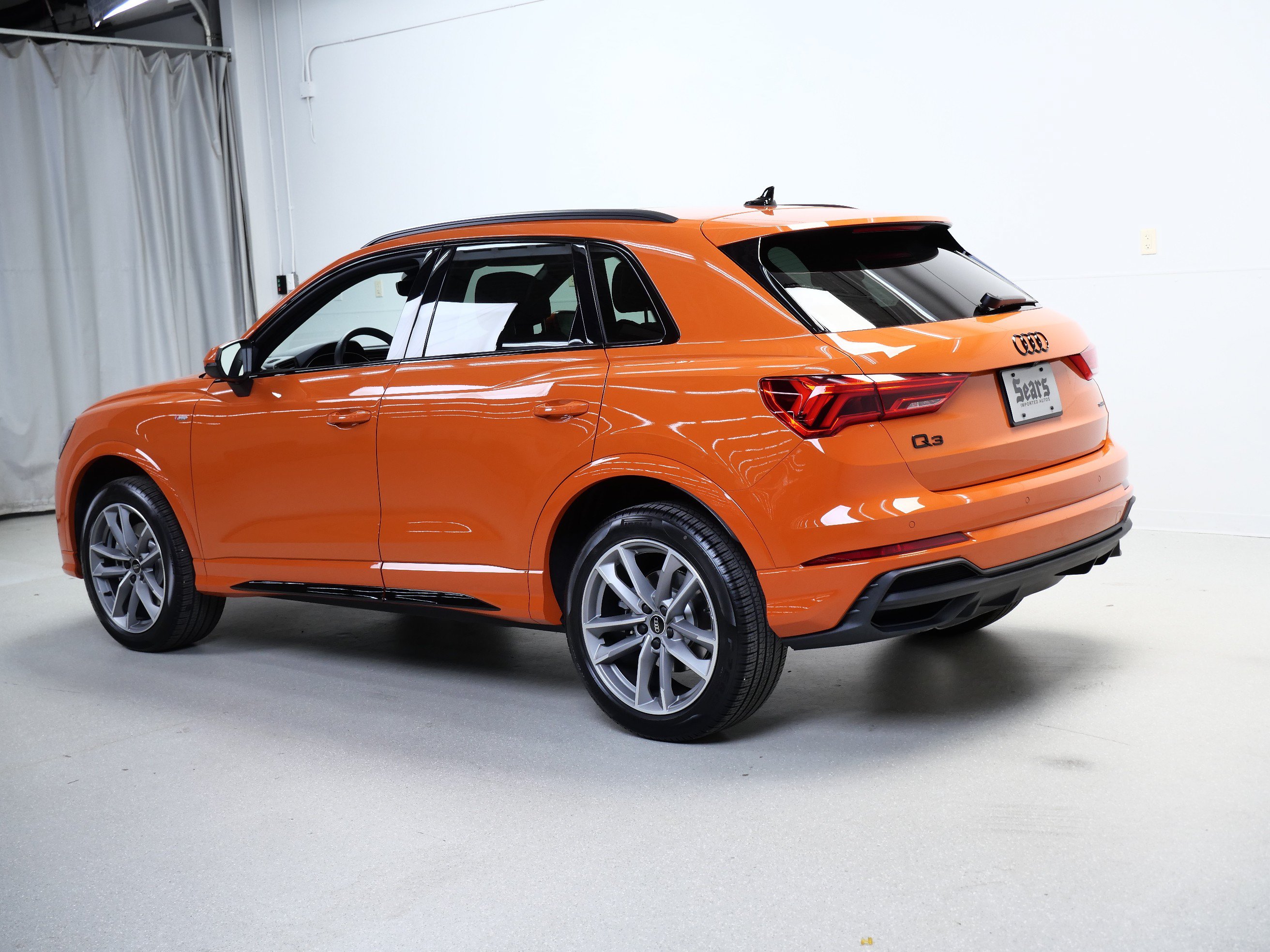 Used 2025 Audi Q3 2.0T Premium AWD/4WD image 11