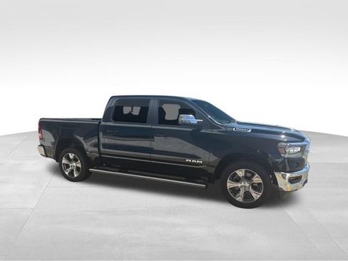 Used 2023 RAM 1500 Laramie AWD/4WD image 3