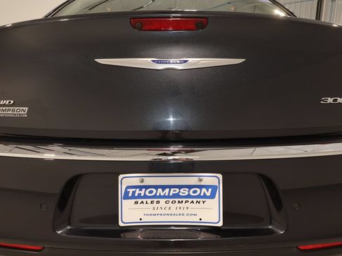 Used 2018 Chrysler 300 Limited w/ Safetytec Plus Group AWD/4WD image 21