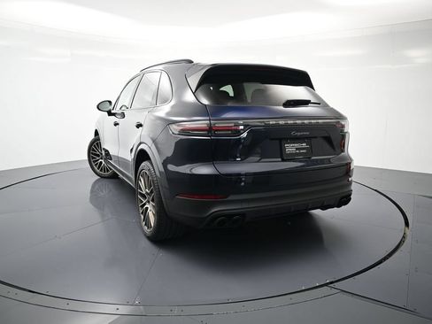 Used 2022 Porsche Cayenne Platinum Edition AWD/4WD image 36