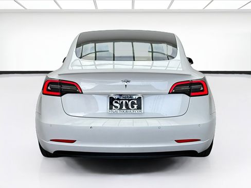 Used 2018 Tesla Model 3 RWD image 5