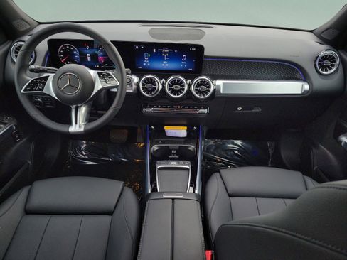Certified 2025 Mercedes-Benz GLB 250 image 17
