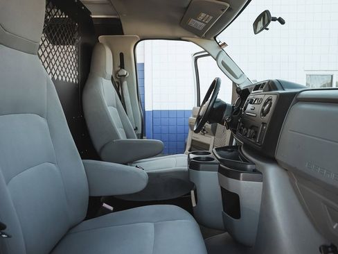 Used 2013 Ford E-150 and Econoline 150 w/ PWR Group image 18