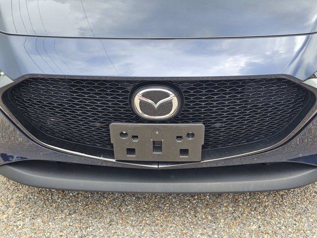 Used 2023 MAZDA MAZDA3 s FWD image 3