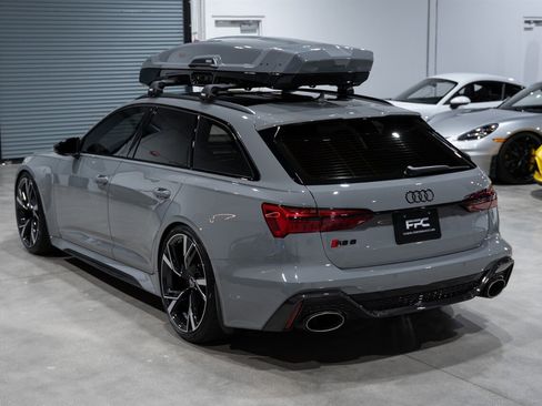 Used 2022 Audi RS 6 4.0T quattro Avant w/ Carbon Optic Package image 4