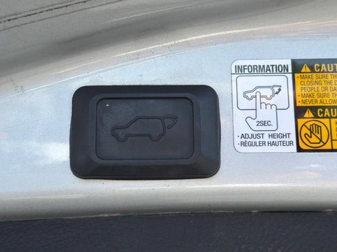 Used 2013 Toyota RAV4 Limited FWD image 16