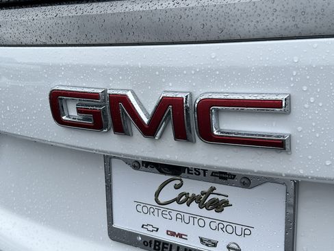 New 2026 GMC Yukon AT4 image 8