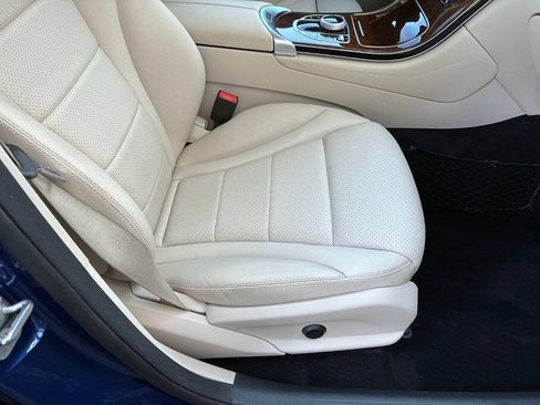 Used 2017 Mercedes-Benz GLC 300 image 30