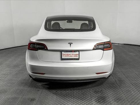 Used 2021 Tesla Model 3 Standard Range Plus image 6
