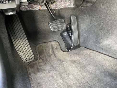 Used 2018 Chevrolet Camaro LT w/ Technology Package image 15